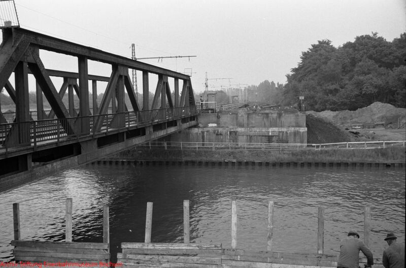 Datei:BD Mst-1969-0612 (Neubau Kanalbrücke).jpg
