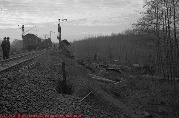 BD Mst-1970-1468 (Güterzugentgleisung) enh.jpg