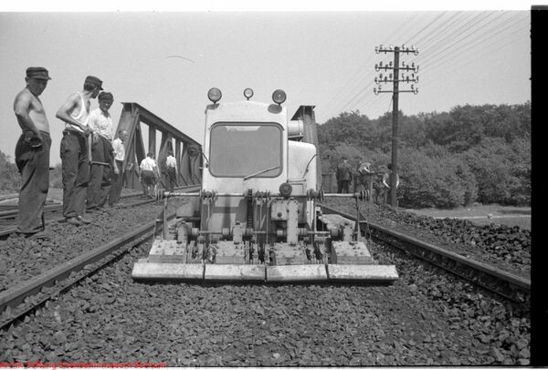 BD Mst-1964-0760 (Oberbaumaschinen).jpg