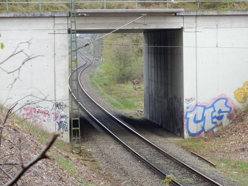 Datei:Hammer Brücke und Knick im Gleis.jpg